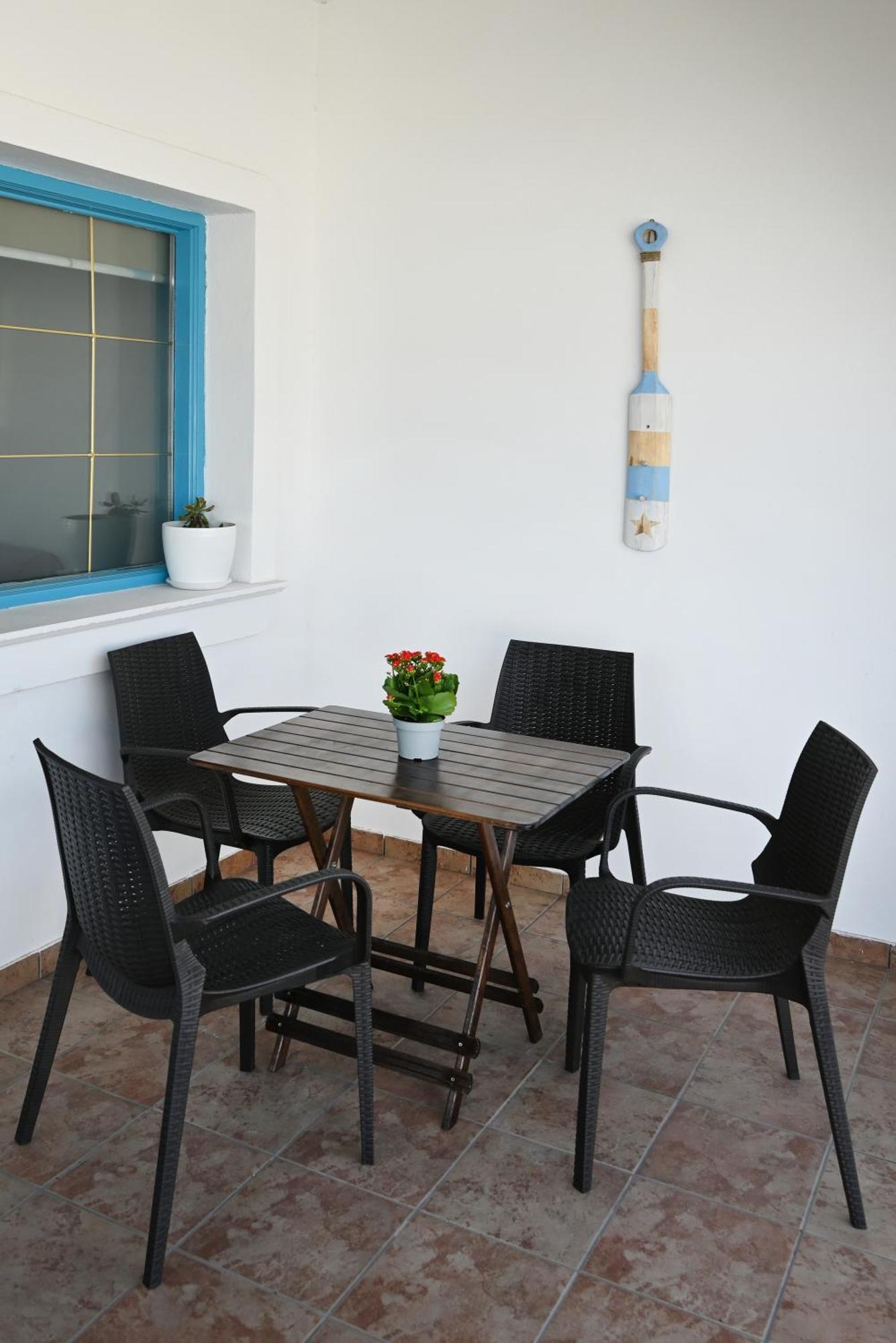 Gtk Santorini House *